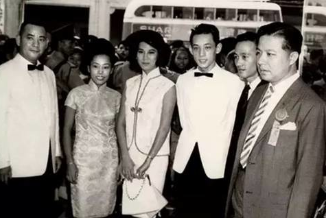 杨受成