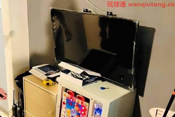 美女荷官正面照曝光！台湾警方攻坚西门町DC逮12人