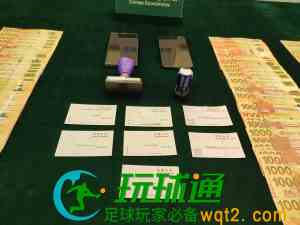 司警在疑犯身上起出涉案公司的印章及名片(ALLIN圖片)