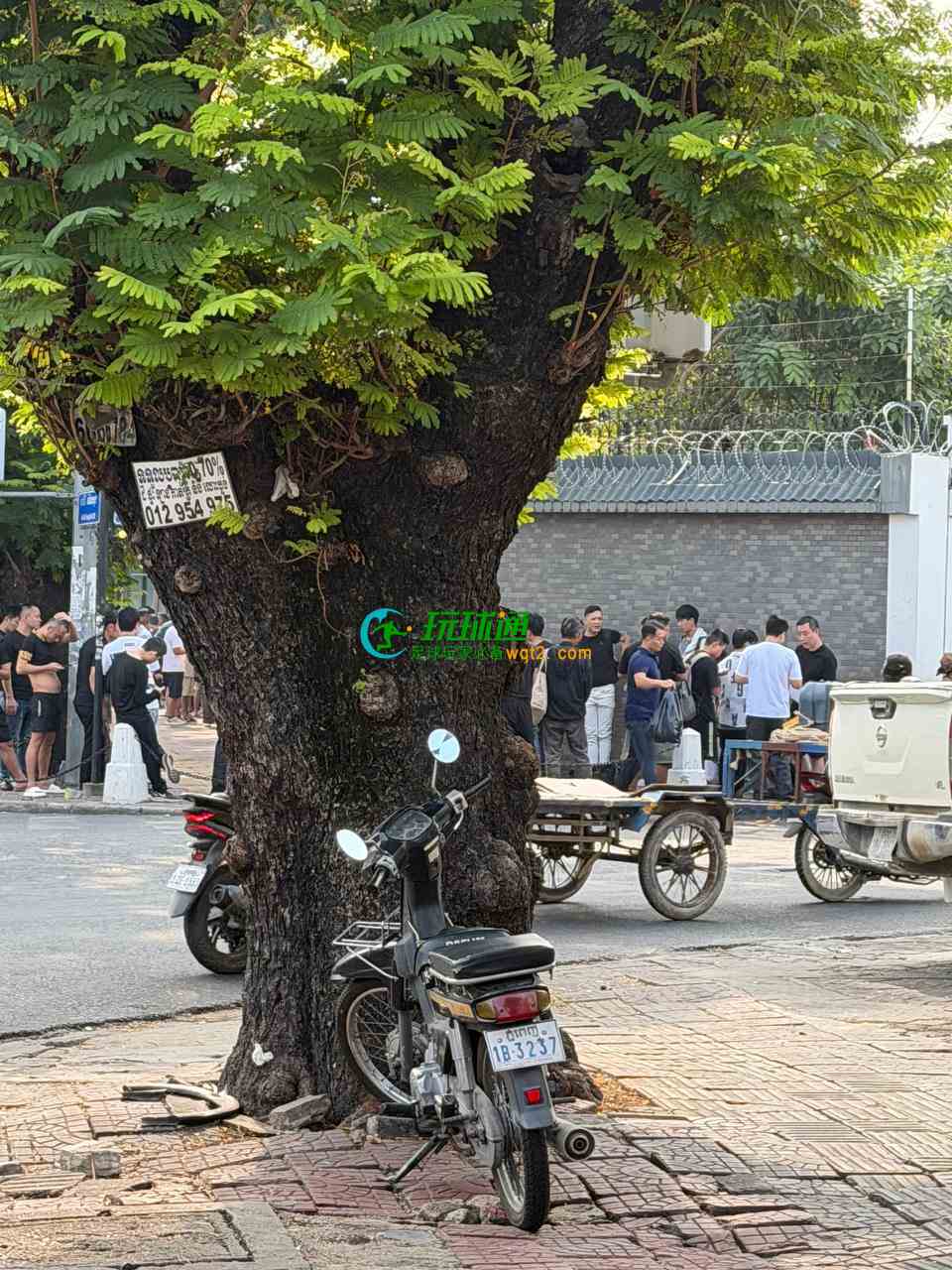 网友反馈：财通酒店凌晨通知查护照和劳工证